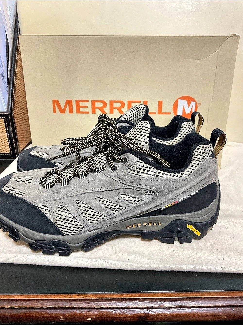Merrell men’s shoes Continuum Vibram Hiking Shoes Gray & Black